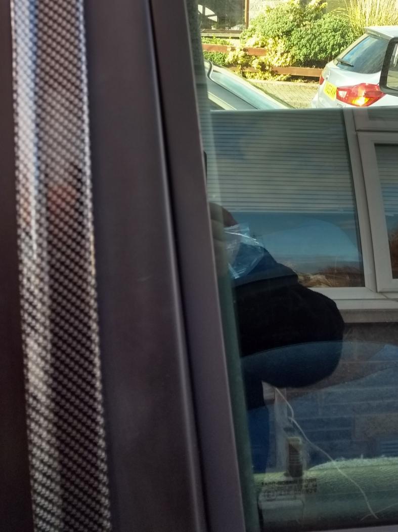 Van4-O-S-slide-wind-2.jpeg